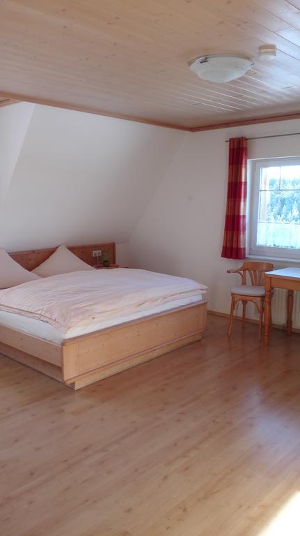 Pension Forsthaus Taele - Das Gaestehaus Vom Schwarzwaldgasthaus Salenhof Titisee-Neustadt Eksteriør billede